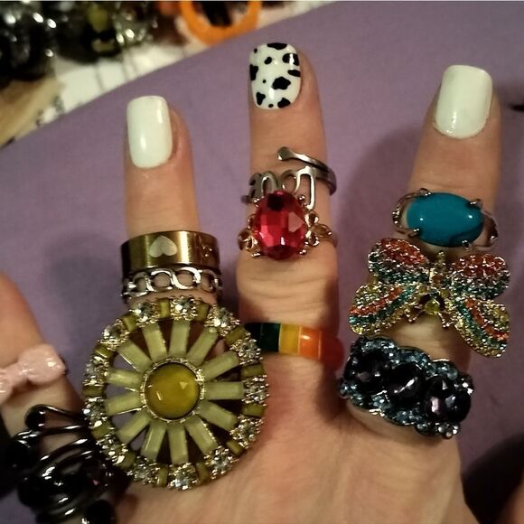 Lot or bundle of 18 different unique statement rings, all in excellent condition - Picture 4 of 16